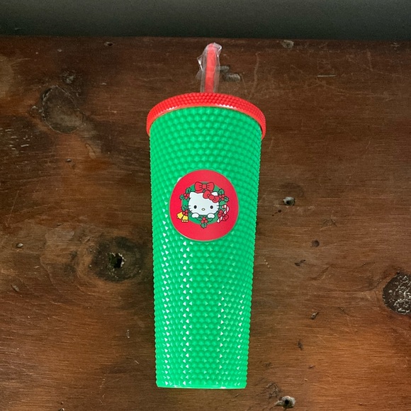 NWT- Hello Kitty- Wreath-Textured- Green & Red- 24oz Christmas Holiday Tumbler - Picture 9 of 17